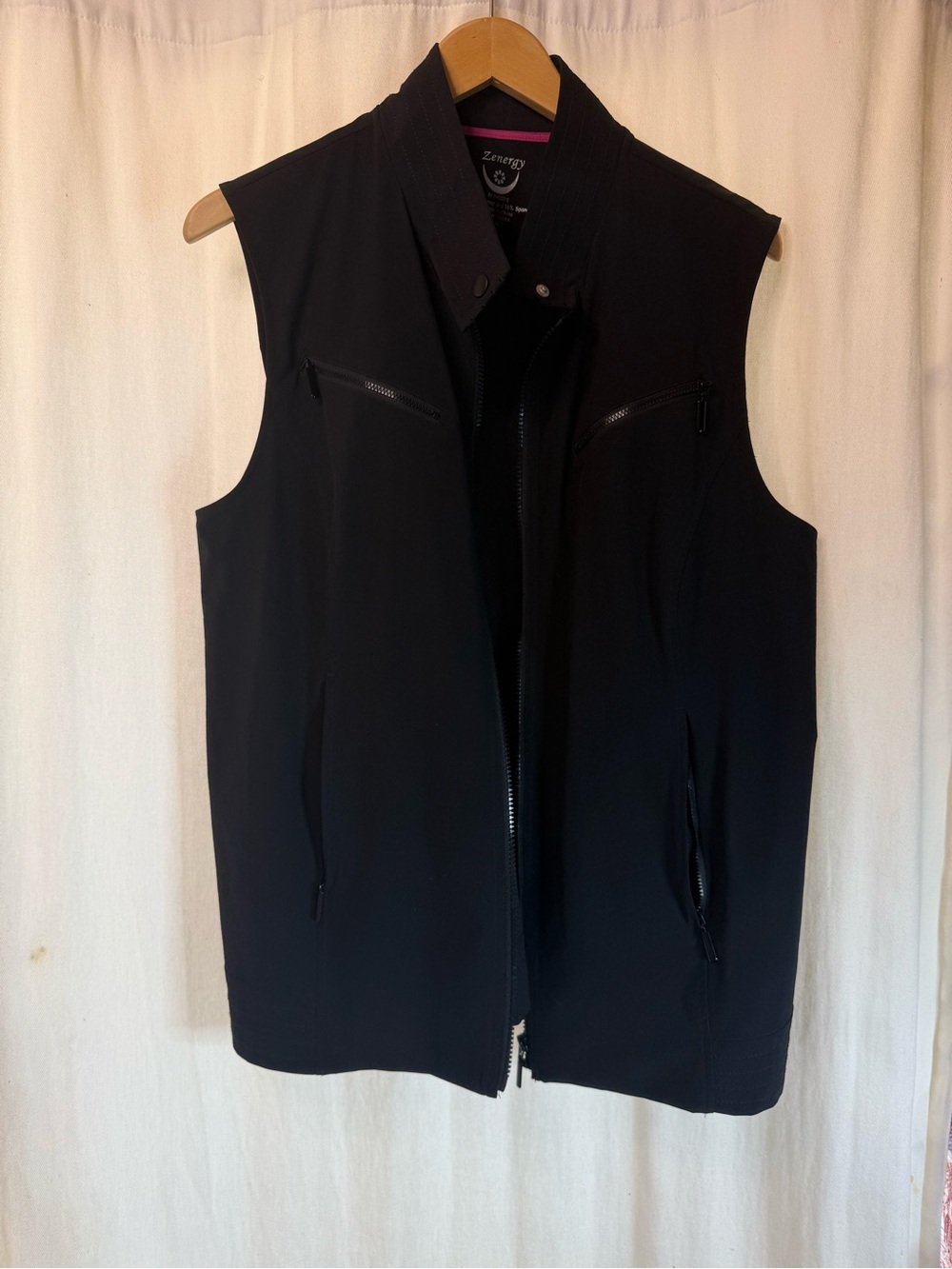Zenergy by Chico's Black Zip-Front Sleeveless Vest